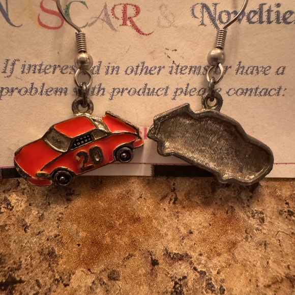 NASCAR #20 Tony Stewart earrings - Picture 3 of 4